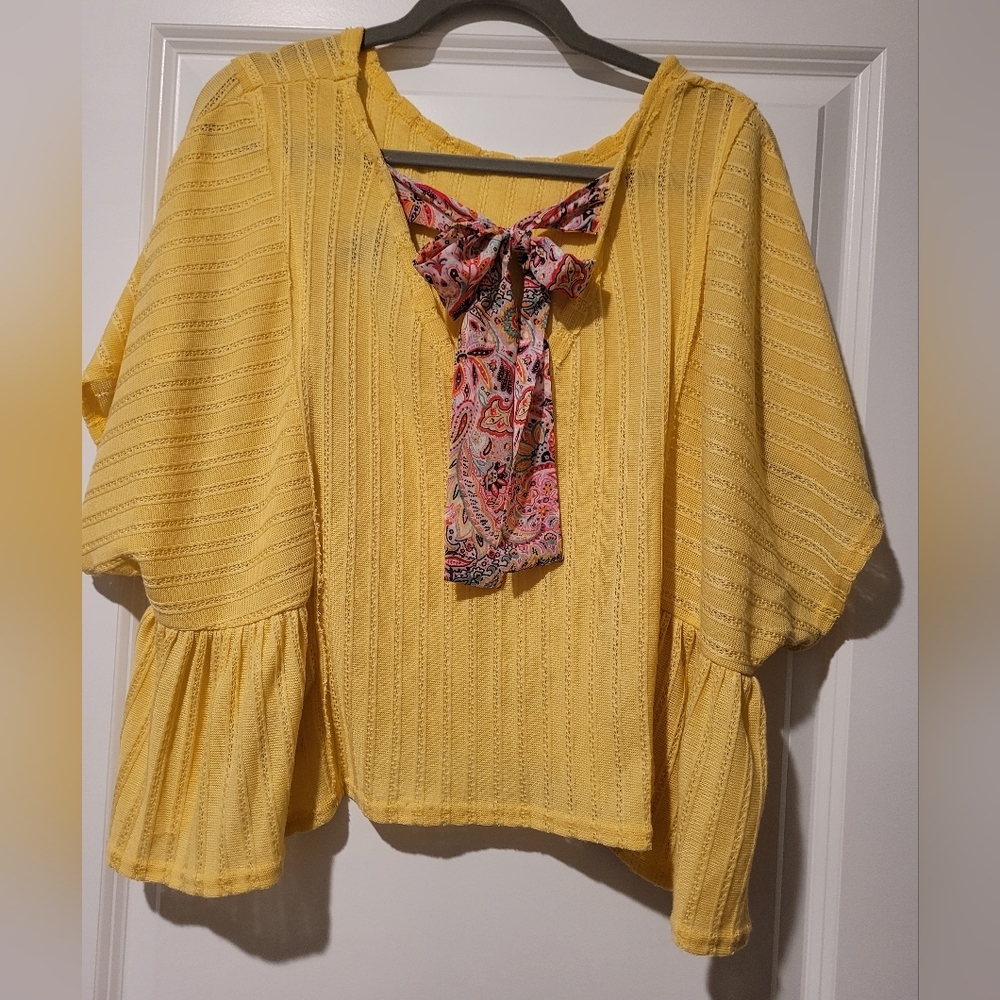 Daytrip bow‎ back loose fitting top